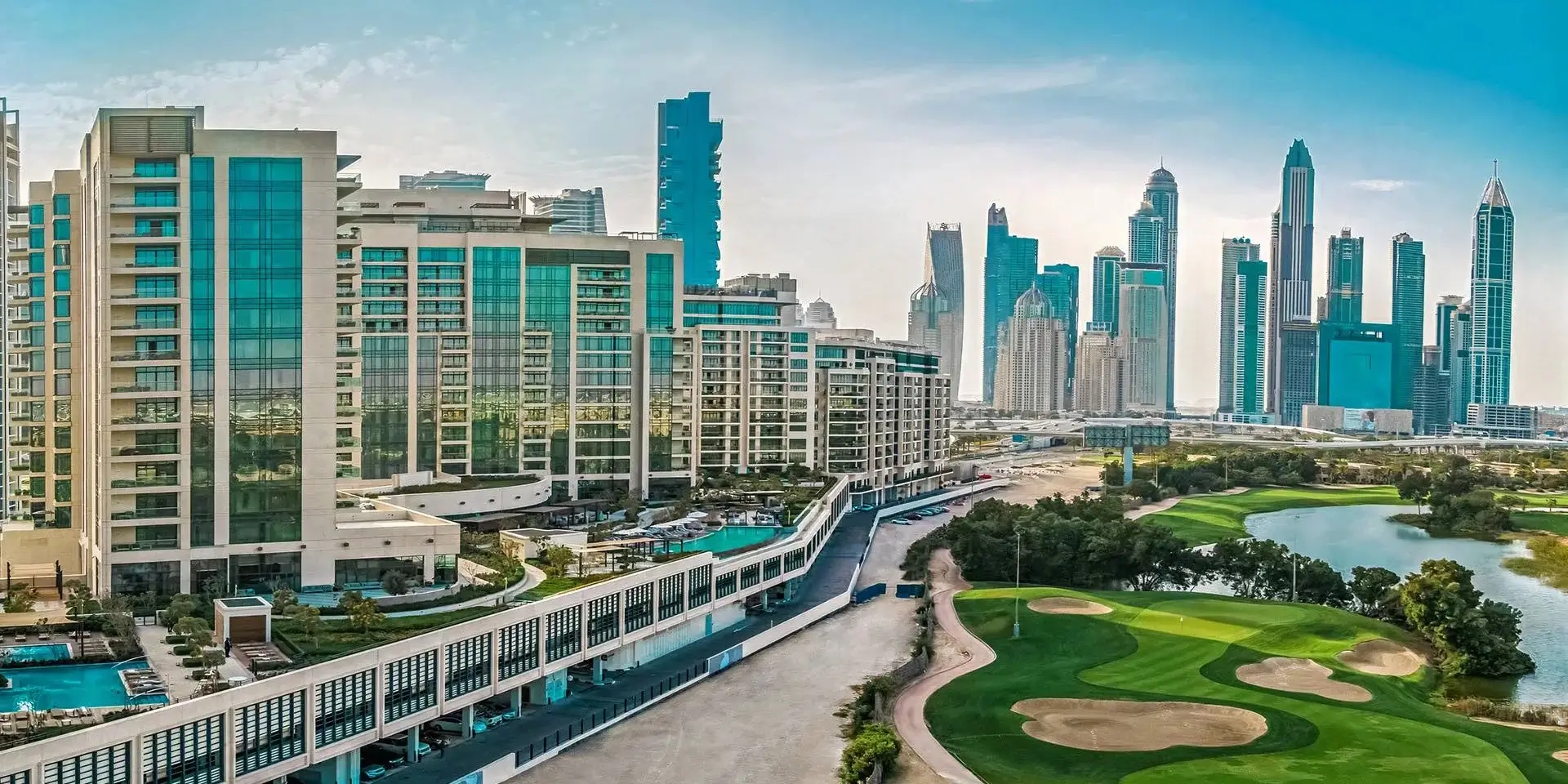 Emirates Hills Dubai Luxury Villas and Montgomerie Golf Course - Beverly Hills of Dubai