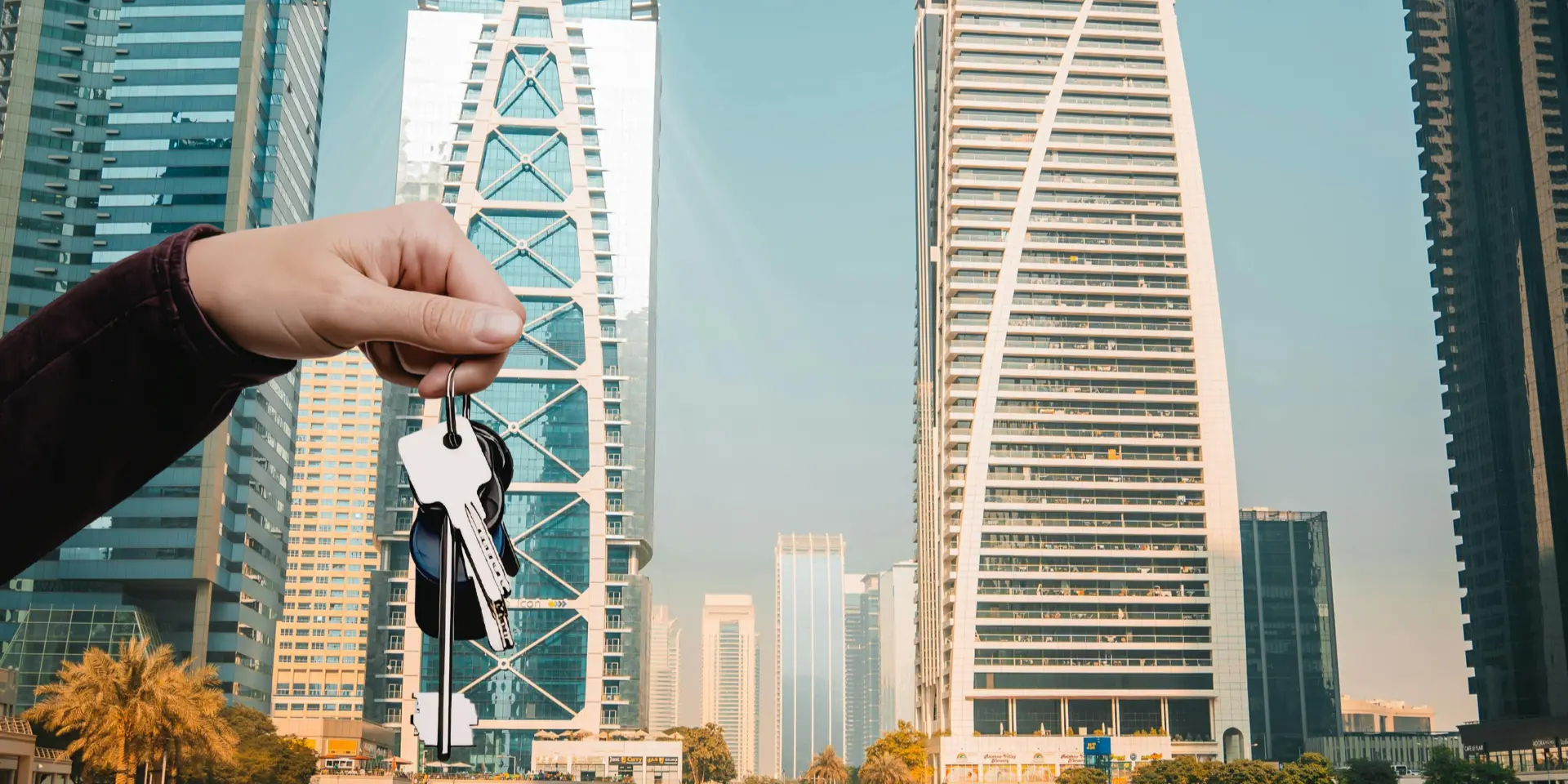 Fractional ownership real estate investment in Dubai luxury property with multiple investors