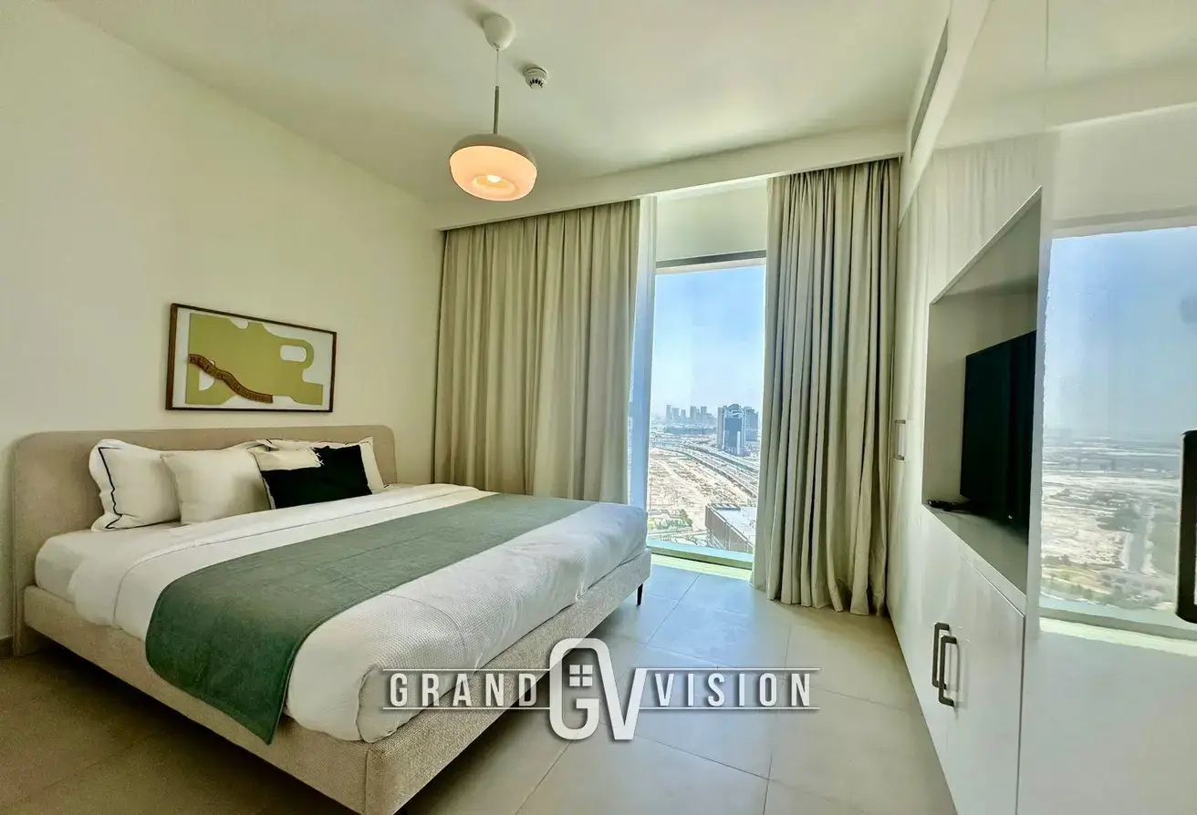 Furnished | 3B + Maids | Burj Khalifa View I Vacant Now - Thumbnail 2